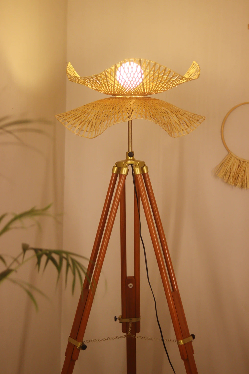 Hibisca Bamboo Floor Lamp – Wooden Vintage Tripod Lamp