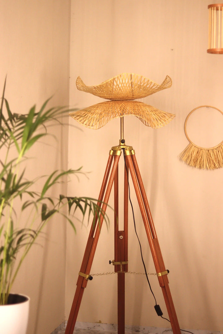 Hibisca Bamboo Floor Lamp – Wooden Vintage Tripod Lamp