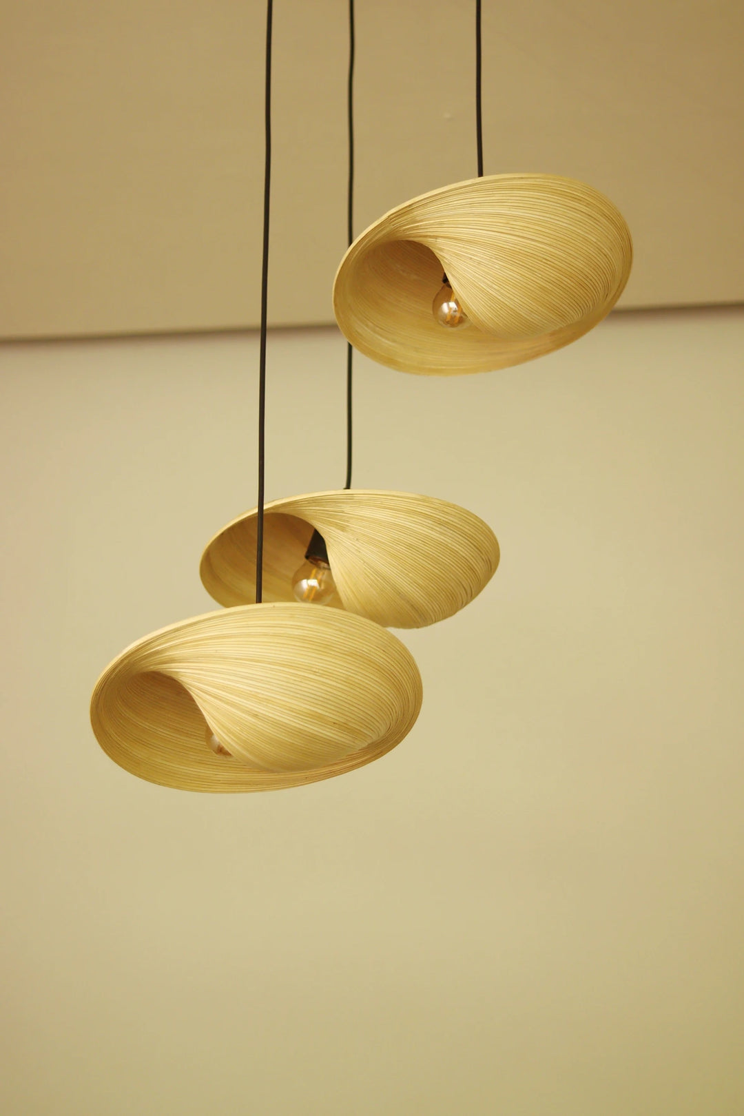 Azura Twist Bamboo Pendant Light – Seashell lamp