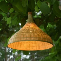 Artisanal bamboo lights for a natural and rustic feel