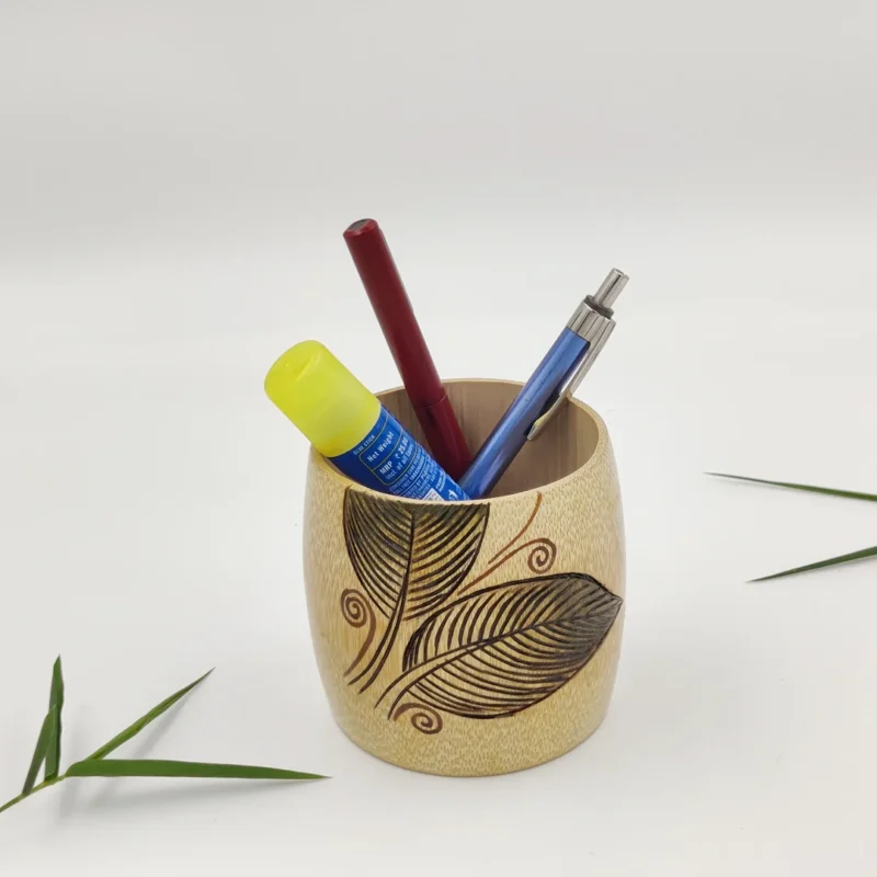 Sustainable Fashion pen stand
